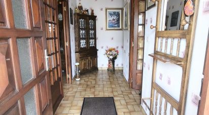 Maison 5 pièces de 114 m² à Carhaix-Plouguer (29270)