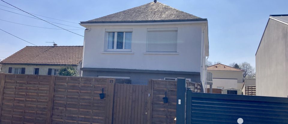 Apartment 4 rooms of 89 m² in Bouguenais (44340)