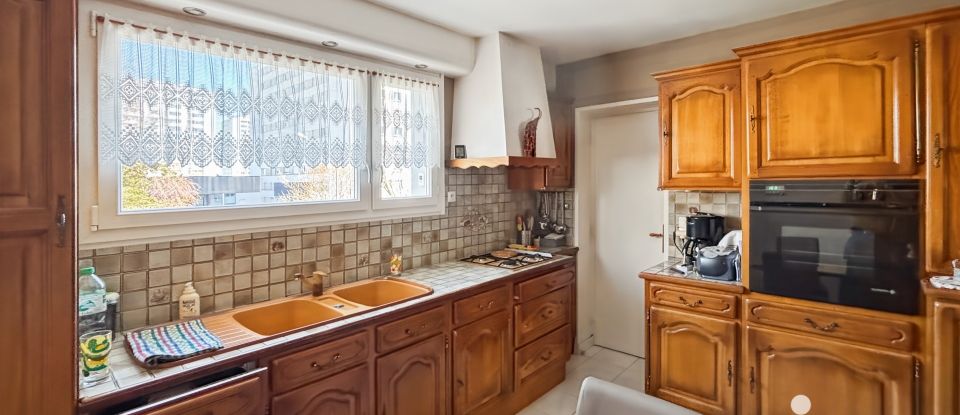 Apartment 5 rooms of 92 m² in Lorient (56100)