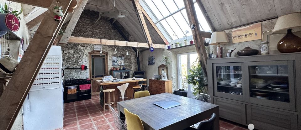 Maison 10 pièces de 210 m² à Regnéville-sur-Mer (50590)