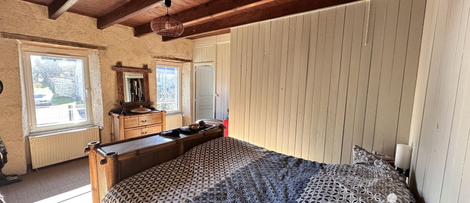 Maison 10 pièces de 210 m² à Regnéville-sur-Mer (50590)