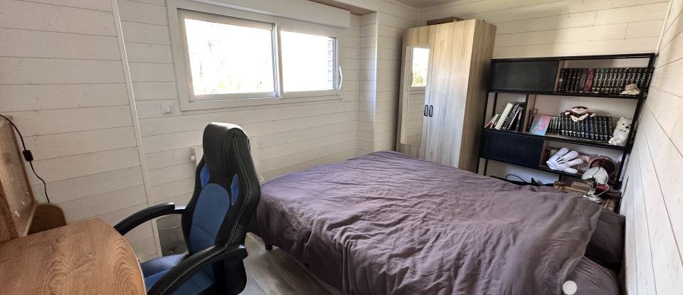 Maison 10 pièces de 210 m² à Regnéville-sur-Mer (50590)