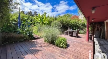 Traditional house 7 rooms of 214 m² in Meudon (92190)