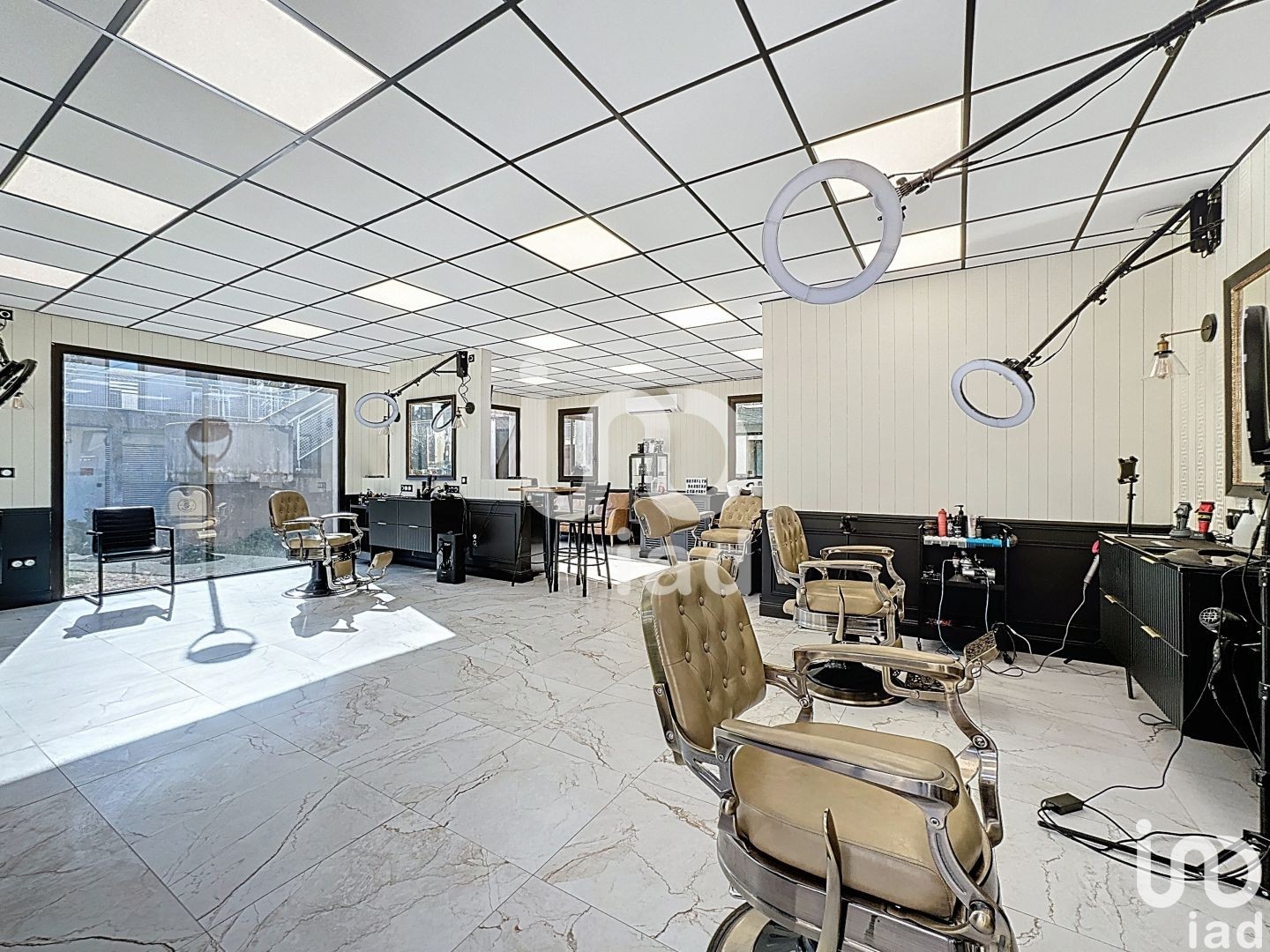 Local d'activités L'ISLE-SUR-LA-SORGUE 70 1717710
