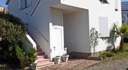 House 6 rooms of 122 m² in Fréjus (83600)