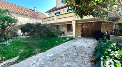 Maison 7 pièces de 187 m² à Morangis (91420)