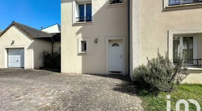 Maison traditionnelle 7 pièces de 153 m² à Rambouillet (78120)
