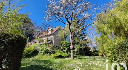 Traditional house 6 rooms of 170 m² in Verneuil-sur-Seine (78480)