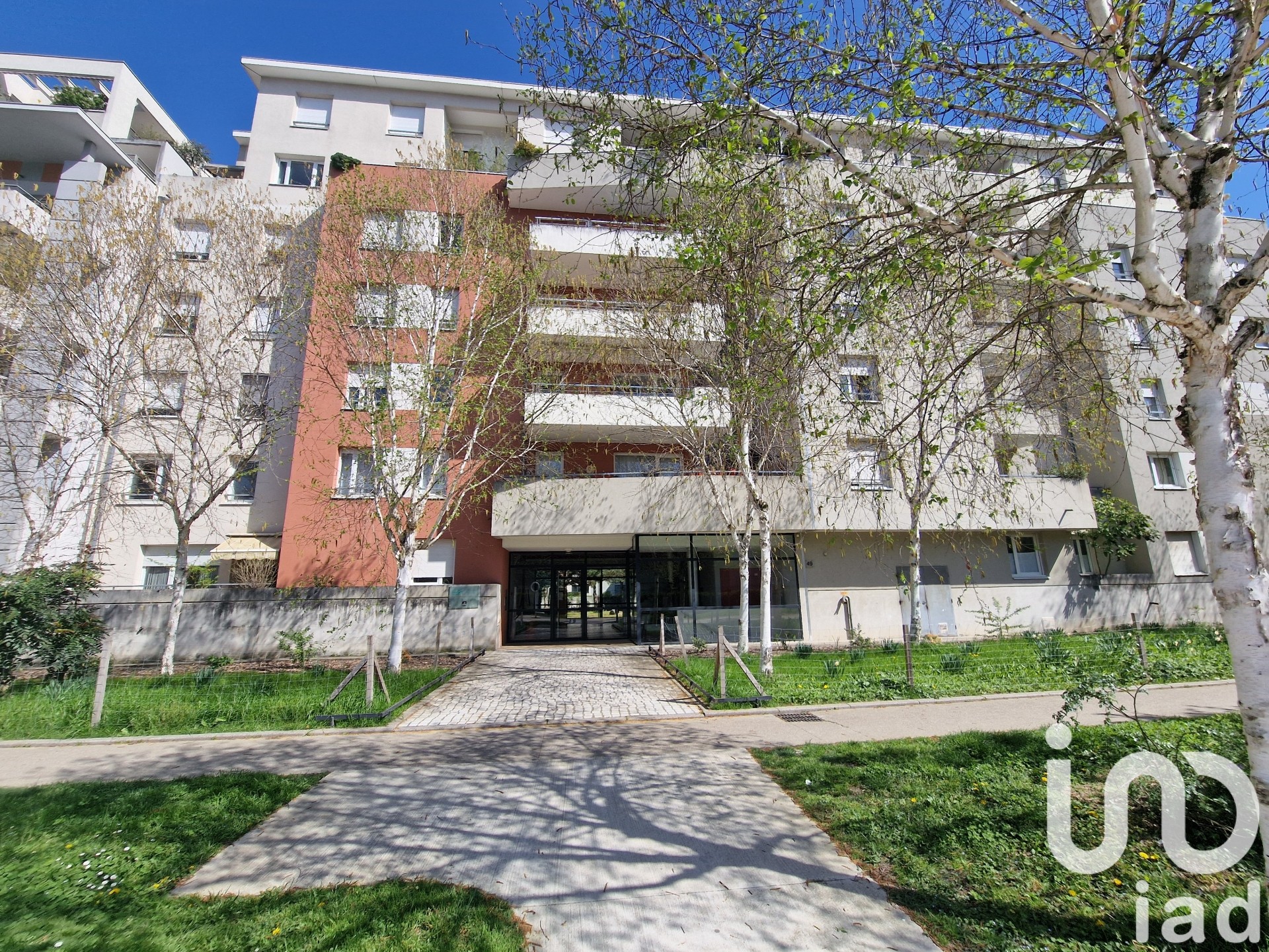 Parking/garage/box Grenoble 14 1735025