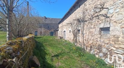 Ferme 10 pièces de 645 m² à Campouriez (12460)