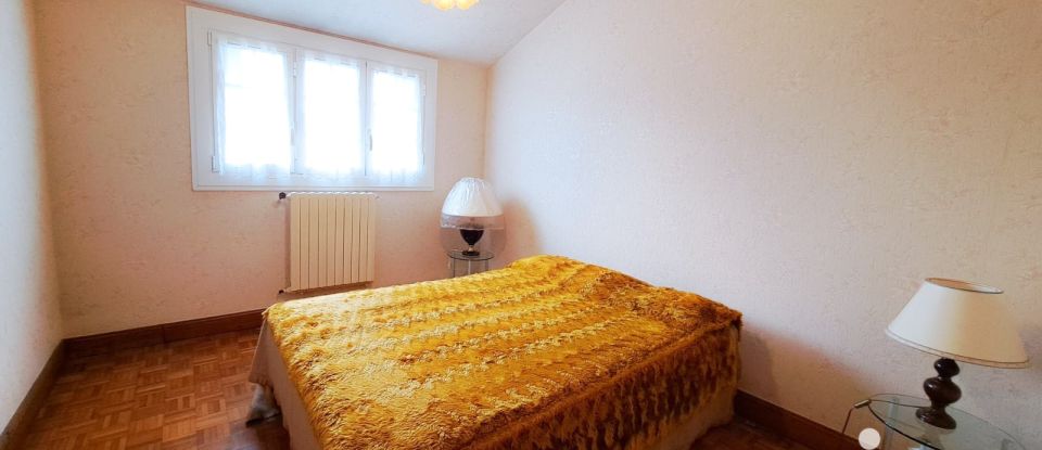 House 5 rooms of 110 m² in Rédené (29300)