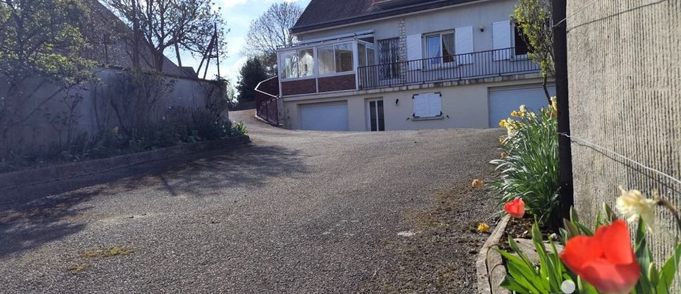 Maison traditionnelle 5 pièces de 159 m² à Le Coudray (28630)