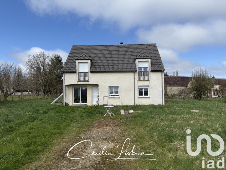 Pavilion 6 rooms of 140 m² in Chantecoq (45320)