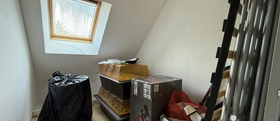 Pavilion 6 rooms of 140 m² in Chantecoq (45320)