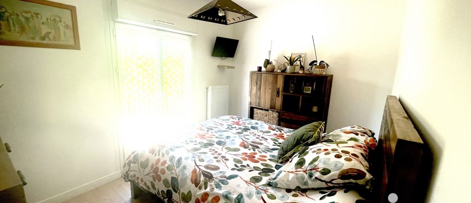 House 5 rooms of 77 m² in Bazoches-sur-le-Betz (45210)