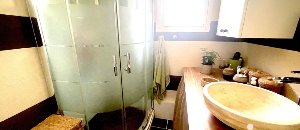 House 5 rooms of 77 m² in Bazoches-sur-le-Betz (45210)