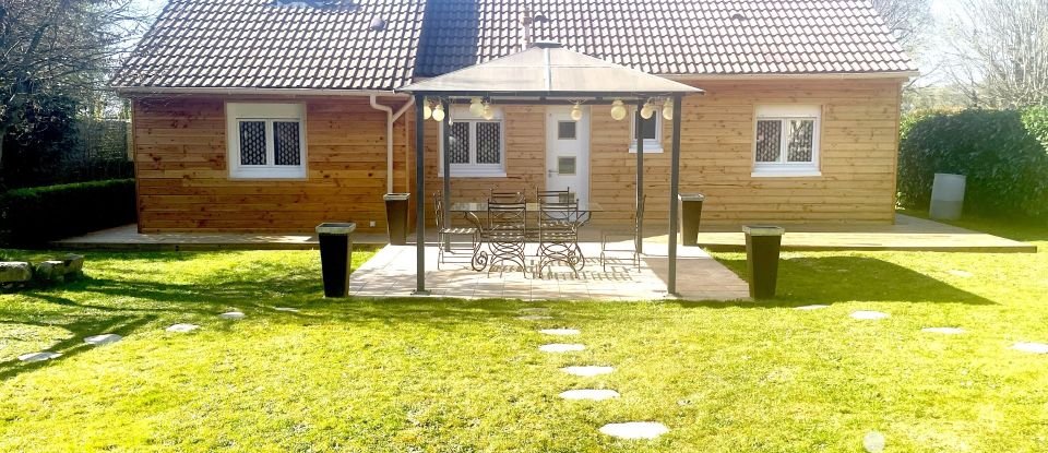 House 5 rooms of 77 m² in Bazoches-sur-le-Betz (45210)
