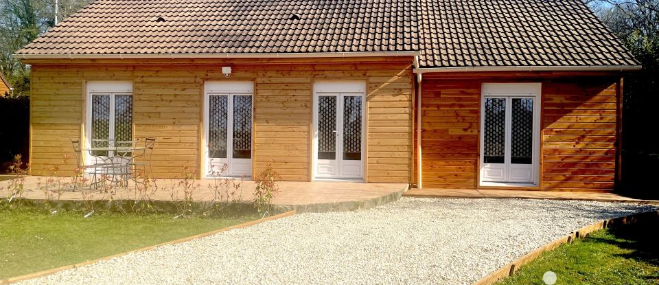 House 5 rooms of 77 m² in Bazoches-sur-le-Betz (45210)