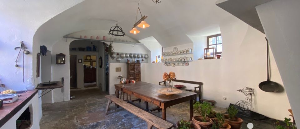 Château 30 pièces de 1 380 m² à Chabeuil (26120)