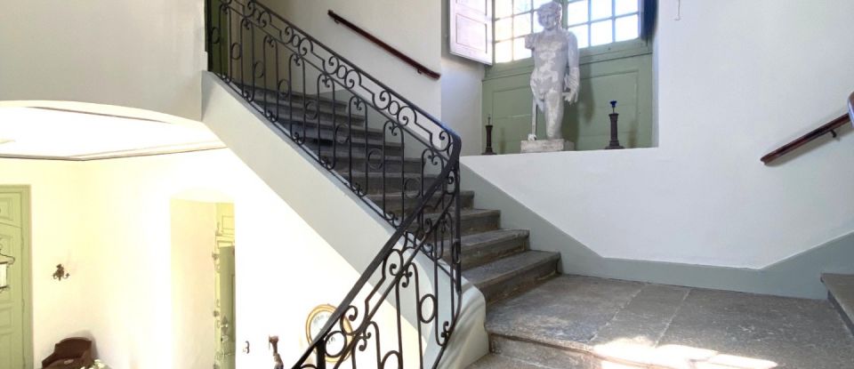 Château 30 pièces de 1 380 m² à Chabeuil (26120)