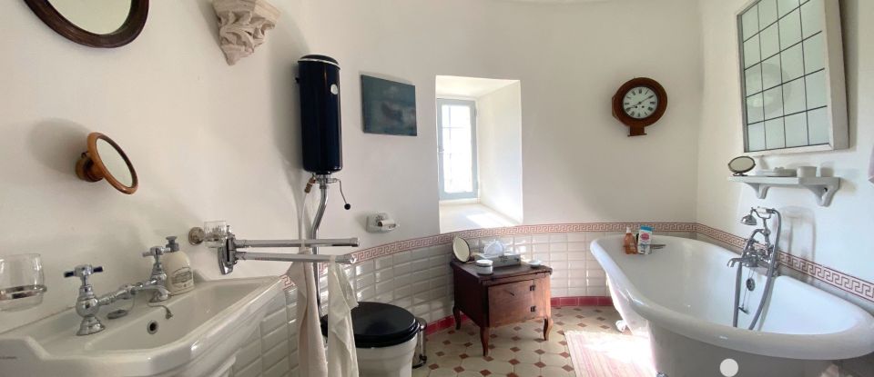 Château 30 pièces de 1 380 m² à Chabeuil (26120)