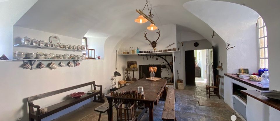 Château 30 pièces de 1 380 m² à Chabeuil (26120)