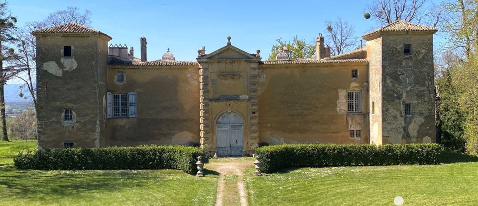Château 30 pièces de 1 380 m² à Chabeuil (26120)