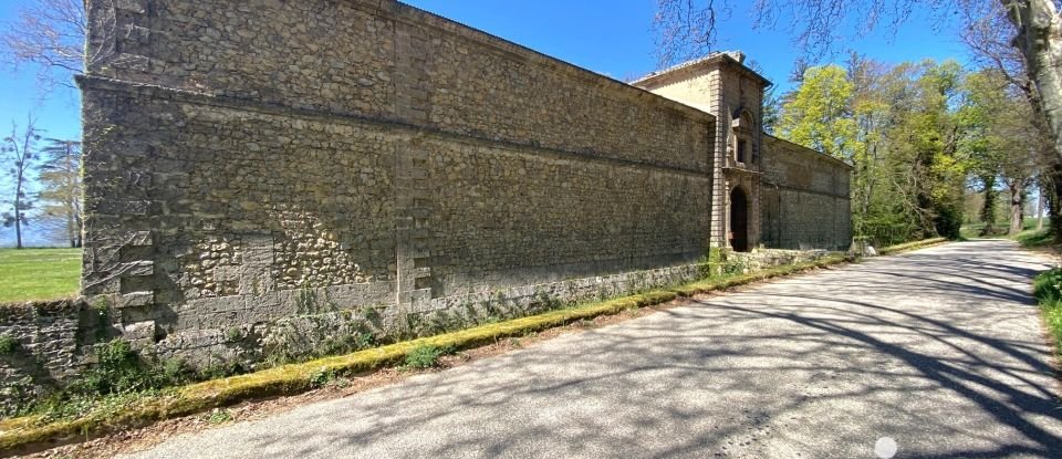 Château 30 pièces de 1 380 m² à Chabeuil (26120)