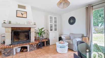 Village house 6 rooms of 103 m² in Voulx (77940)