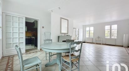 Maison traditionnelle 9 pièces de 182 m² à Rambouillet (78120)
