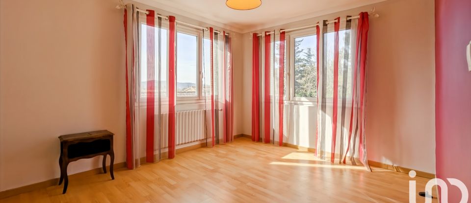 Maison 6 pièces de 135 m² à Pujaut (30131)