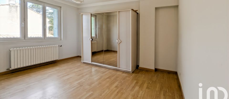 Maison 6 pièces de 135 m² à Pujaut (30131)