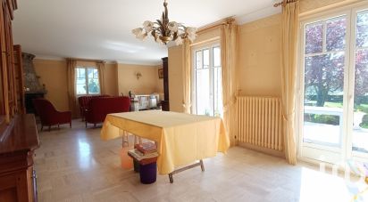 Demeure 7 pièces de 180 m² à Plumergat (56400)