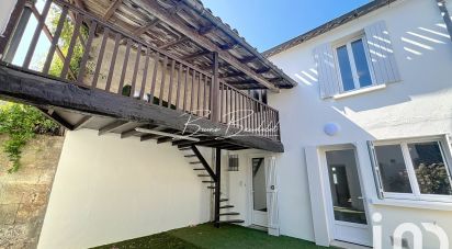 Townhouse 7 rooms of 200 m² in La Sauve (33670)
