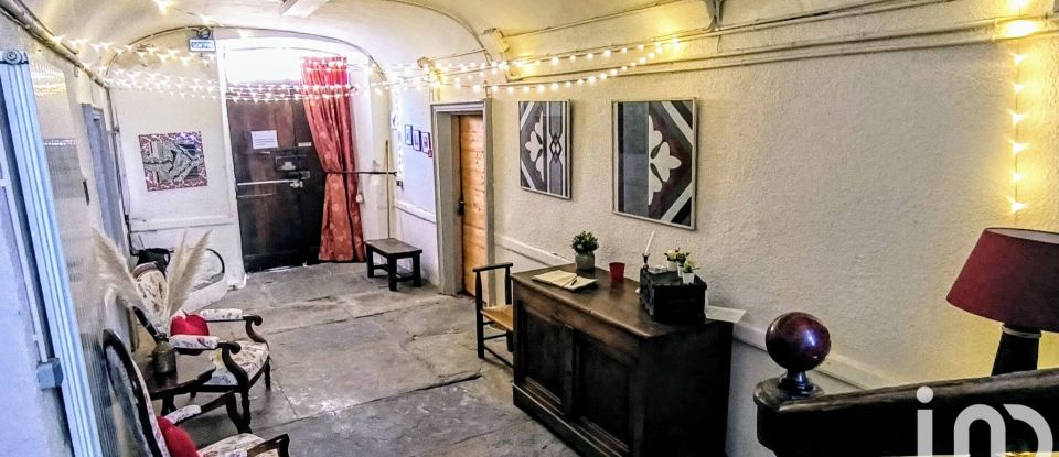 Lodge 50 rooms of 904 m² in - (30570)
