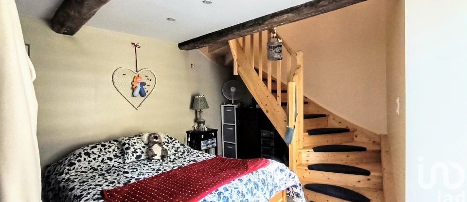 Lodge 50 rooms of 904 m² in - (30570)