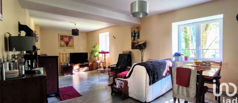 Lodge 50 rooms of 904 m² in - (30570)