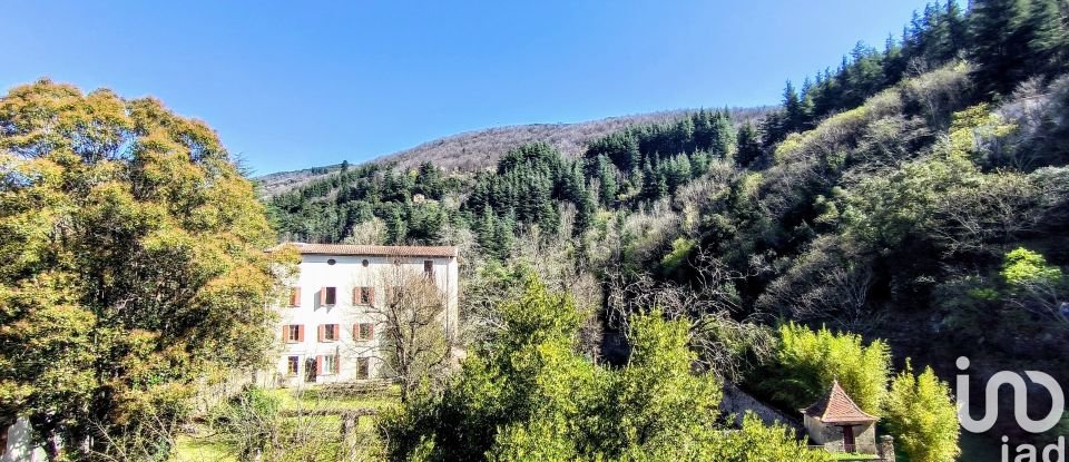 Lodge 50 rooms of 904 m² in - (30570)