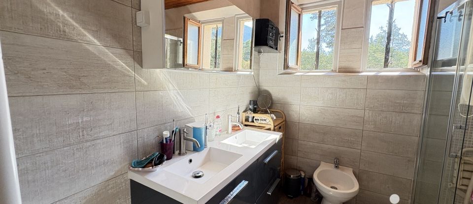 House 4 rooms of 118 m² in La Bastide (83840)