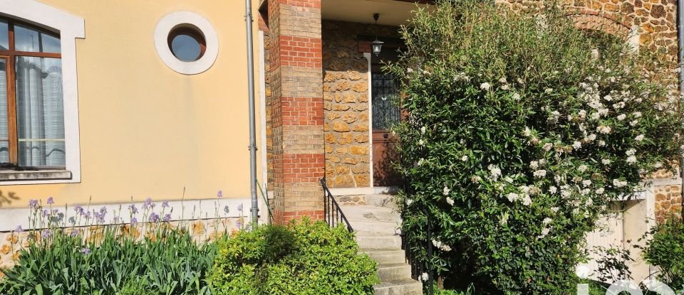 House 9 rooms of 220 m² in Rosny-sous-Bois (93110)