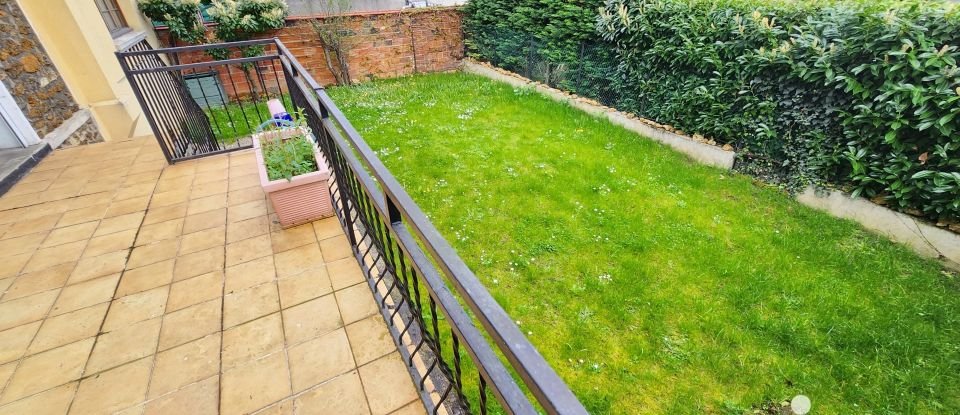 House 9 rooms of 220 m² in Rosny-sous-Bois (93110)