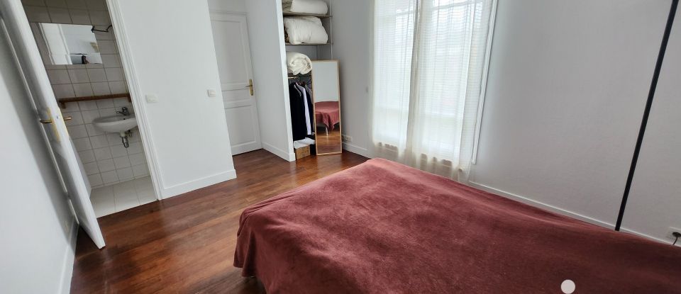 House 9 rooms of 220 m² in Rosny-sous-Bois (93110)