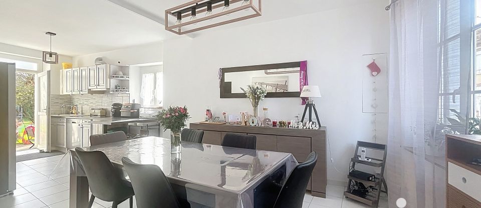 House 6 rooms of 123 m² in Saint-Germain-des-Prés (45220)