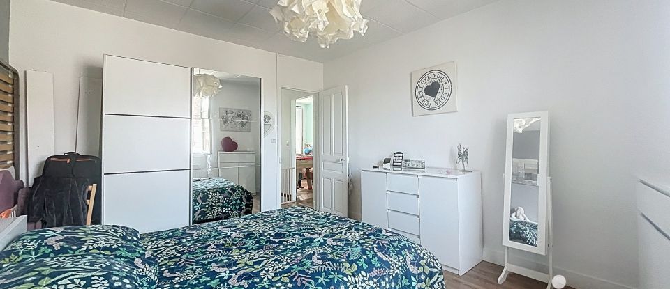 House 6 rooms of 123 m² in Saint-Germain-des-Prés (45220)