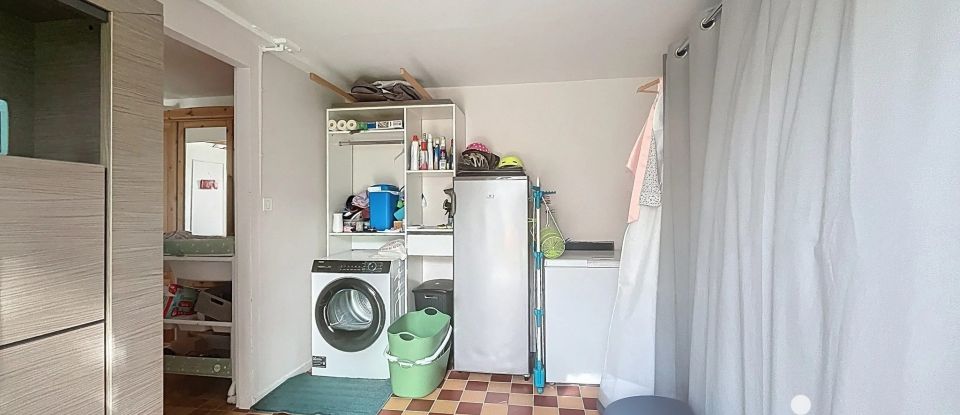 House 6 rooms of 123 m² in Saint-Germain-des-Prés (45220)