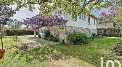 Maison traditionnelle 5 pièces de 200 m² à Montpon-Ménestérol (24700)