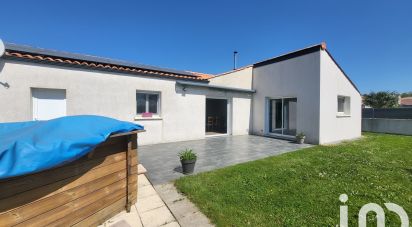 Maison traditionnelle 6 pièces de 117 m² à Nesmy (85310)