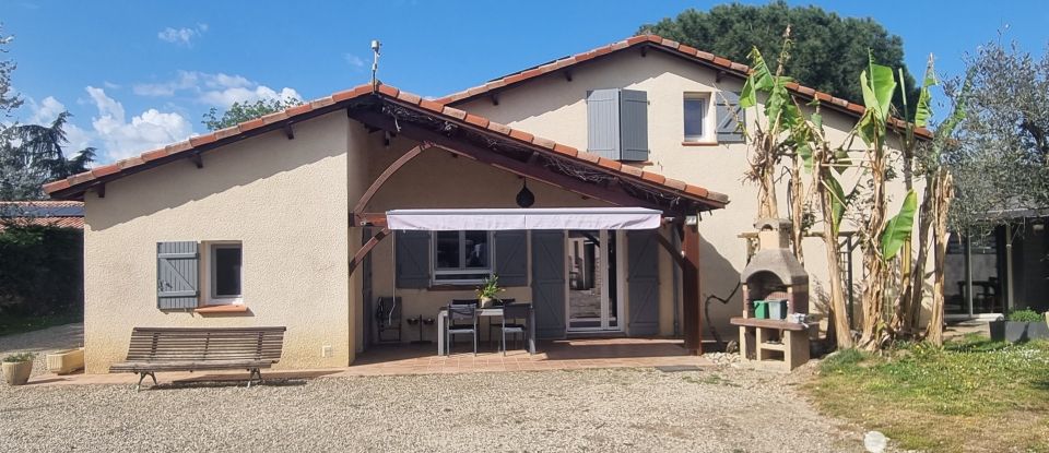 Country home 5 rooms of 159 m² in Sainte-Colombe-en-Bruilhois (47310)