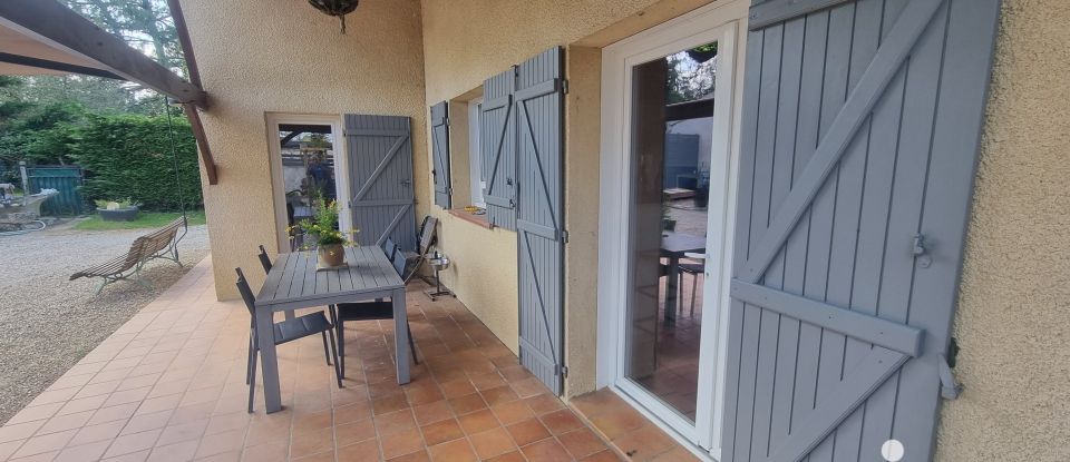Country home 5 rooms of 159 m² in Sainte-Colombe-en-Bruilhois (47310)