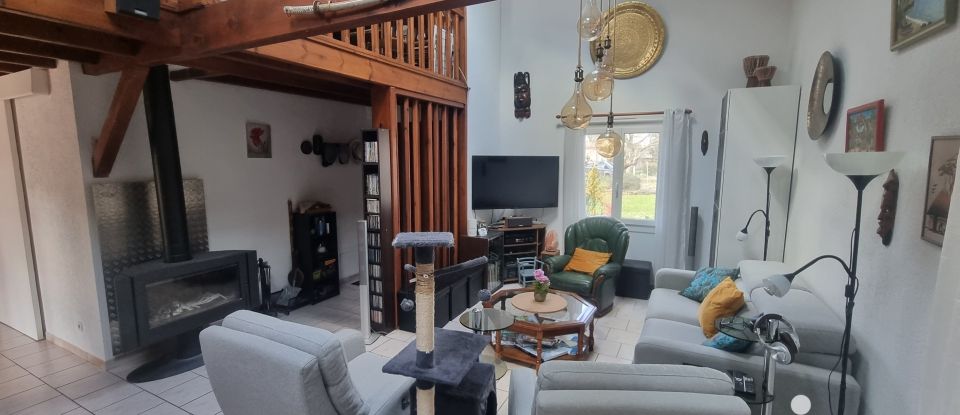 Country home 5 rooms of 159 m² in Sainte-Colombe-en-Bruilhois (47310)